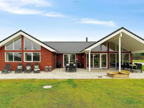 Luxurious Holiday Home in Gren with Whirlpool, Grenå